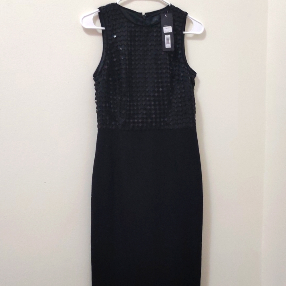 Sleeve less black dress